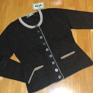 NWT. Andrea Eberle Salzburg cashmere cardigan